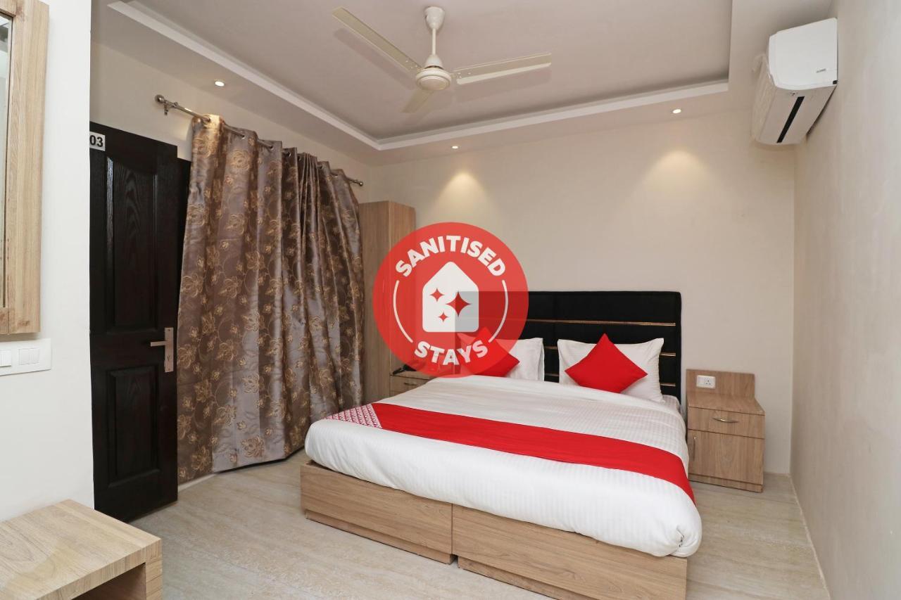 Oyo 72937 Hotel Tyagraj Agra  Ngoại thất bức ảnh