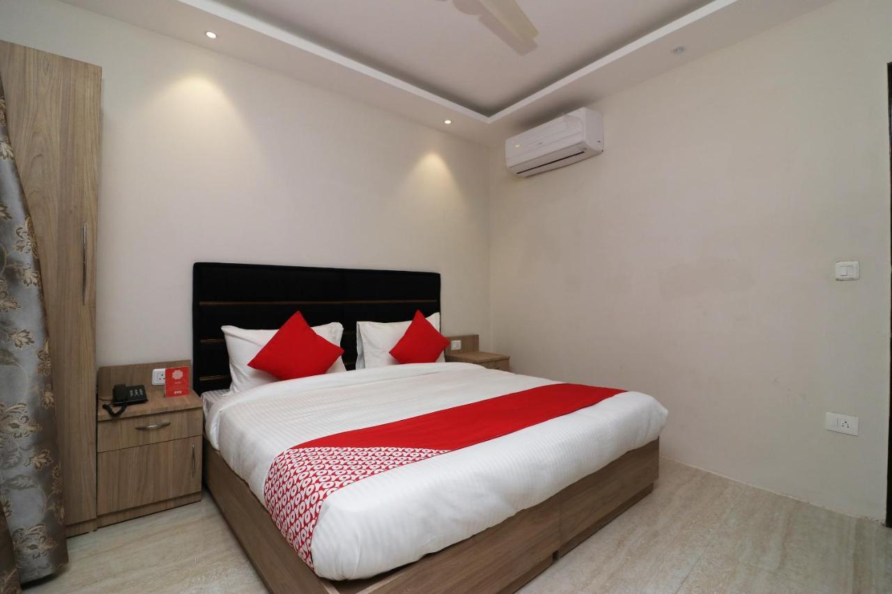 Oyo 72937 Hotel Tyagraj Agra  Ngoại thất bức ảnh