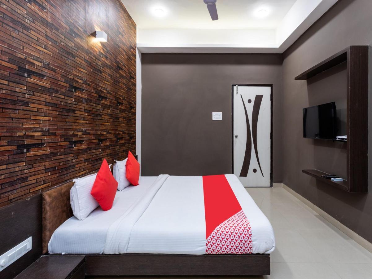 Oyo 72937 Hotel Tyagraj Agra  Ngoại thất bức ảnh