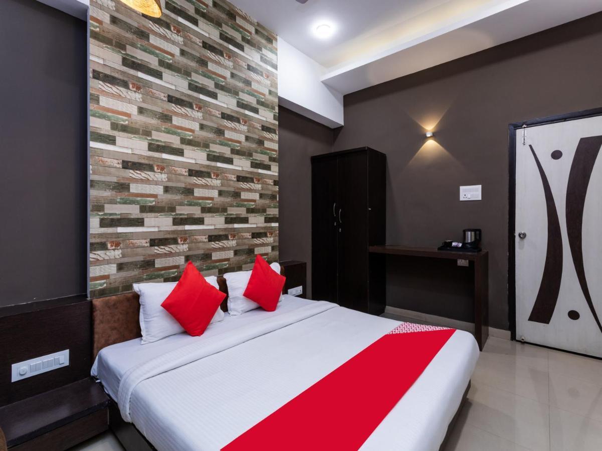 Oyo 72937 Hotel Tyagraj Agra  Ngoại thất bức ảnh