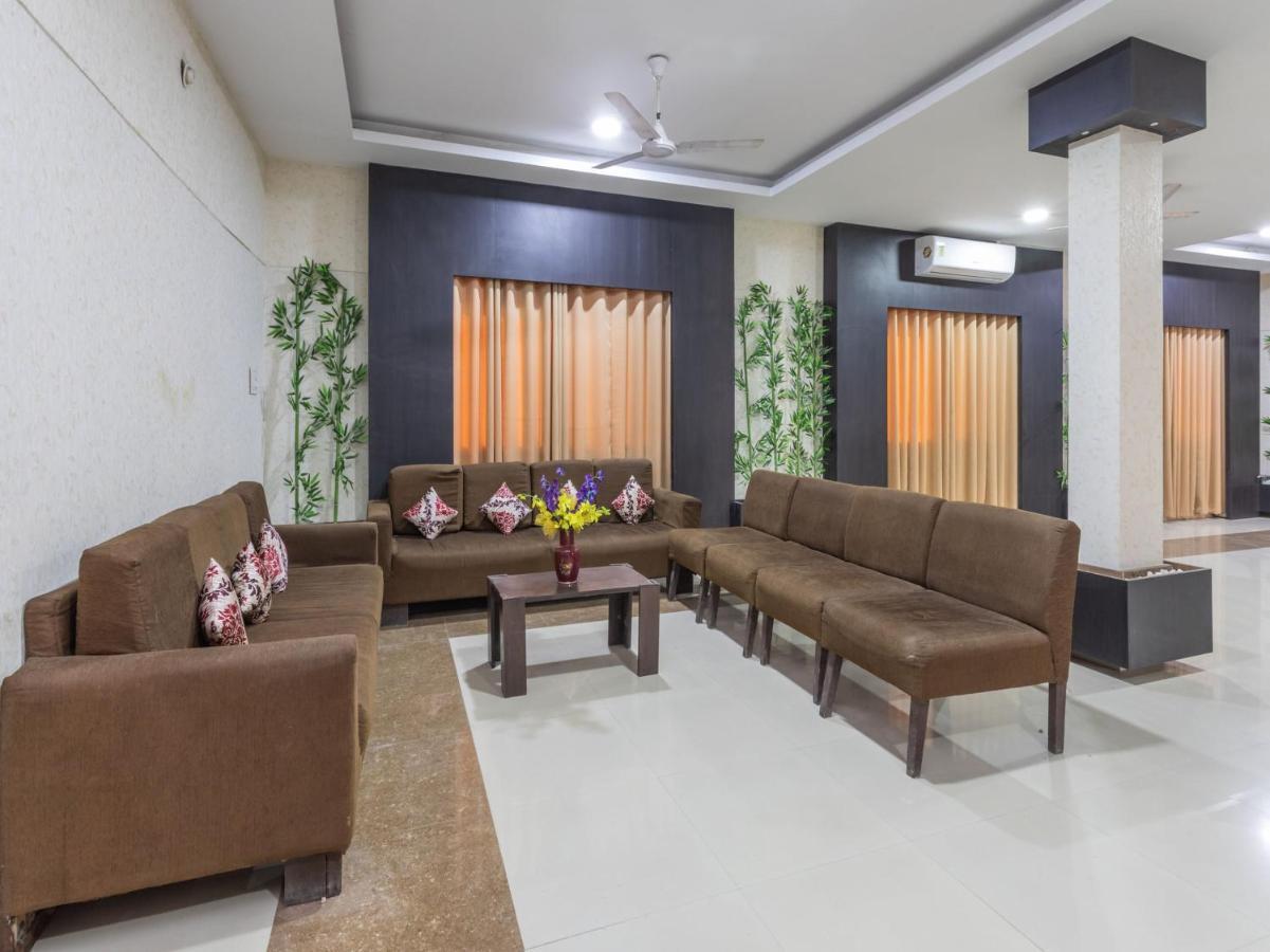 Oyo 72937 Hotel Tyagraj Agra  Ngoại thất bức ảnh